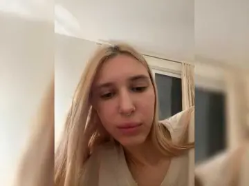 Bongacams Nude Webcam of LinaTwins