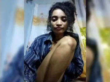 Bongacams Watch Live Sex Cams of Shanya12
