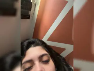 Bongacams Live Sex Cam of amy-saenz