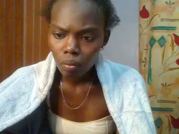 Bongacams Adult Webcam of Sweet-petite