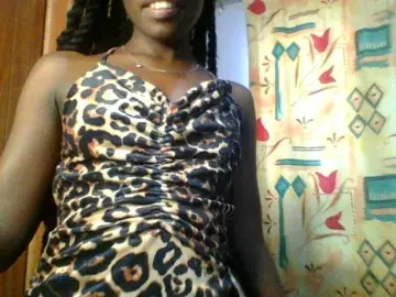 Bongacams Free Porn Cam of Sweet-petite