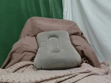 Bongacams Sex Cam of Lolaxx-x