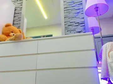 Bongacams Watch Live Sex Cams of Reina-Cummings