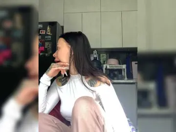 Bongacams Sex Cam of MaidenCrystal