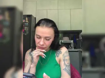Bongacams Watch Live Sex Cams of MaidenCrystal
