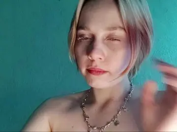 Bongacams Watch Live Sex Cams of MillyVillage