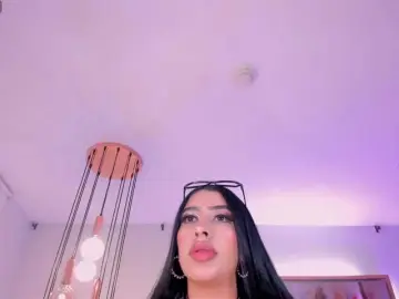 Bongacams Adult Video Chat of LeahLombardi