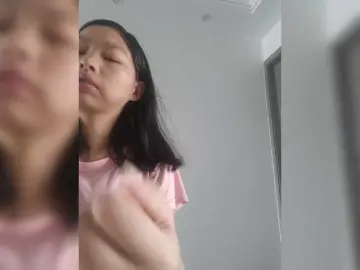 Bongacams Watch Live Sex Cams of Selinababy99