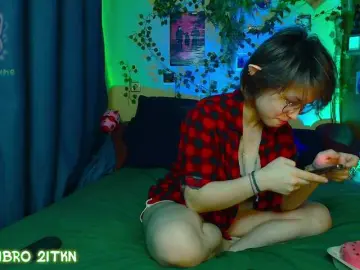 Bongacams Free Porn Cam of Tricky-Kitsune