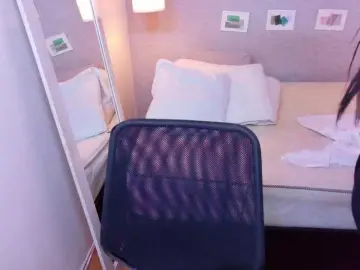 Bongacams Adult Webcams of kiara-evanss