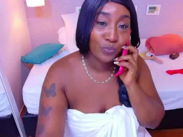 Bongacams Live Sex Cam of kiara-evanss