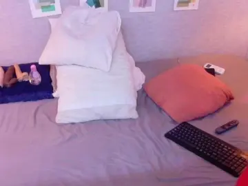 Bongacams Adult Webcam of kiara-evanss