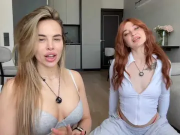 Bongacams Nude Webcam of diffgirls1-1