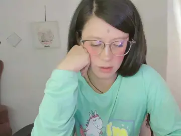 Bongacams Watch Live Sex Cams of ZooeyBelair