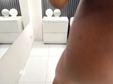 Bongacams Adult Video Chat of Aisha-Loren