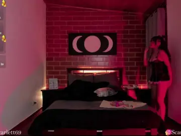 Bongacams Free Porn Cam of CurlyScarlett13