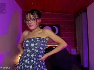 Bongacams Adult Video Chat of CurlyScarlett13