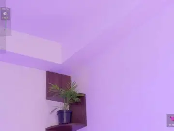 Bongacams Live Porn of KRISTINCHERRY