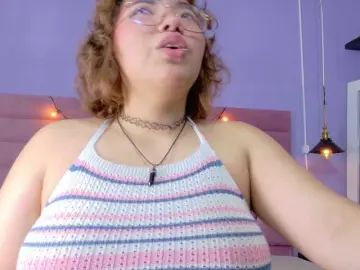 Bongacams Sex Chat of cutiecurvyForeign