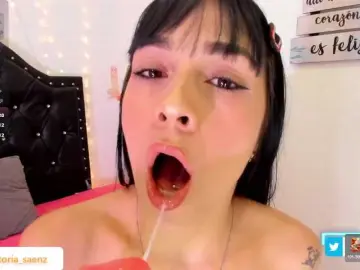 Bongacams Sex Cam of vicky-saenz