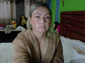 Bongacams Best live sex cam show of Charlizetheron1