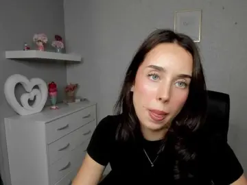 Bongacams Live Sex Cam of adeleLive