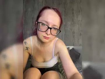 Bongacams Free Live Porn of Emma4coy