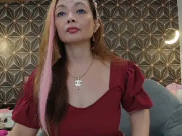 Bongacams Live Porn of YummyMeily