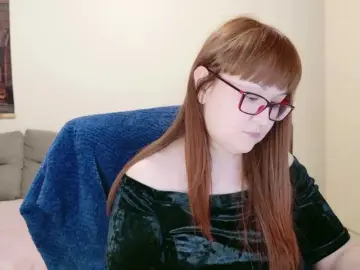 Bongacams Nude Webcam of Fox-Lisa