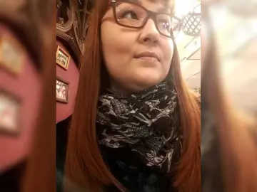 Bongacams Live Sex Cam of Fox-Lisa