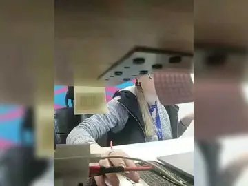 Bongacams Live Sex Cam of Angelinamik