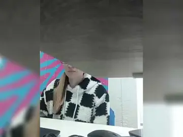 Bongacams Adult Video Chat of Angelinamik