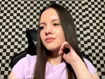 Bongacams Free Porn Cam of DeloisLavelle