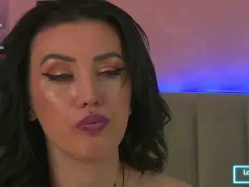 Bongacams Live Sex Cam of EnyaHazell