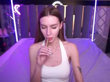 Bongacams Free Porn Cam of SnowWhiteee