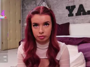 Bongacams Sex Cam of LollyShine