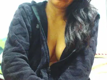 Bongacams Live Sex Cam of HOTTTSKIN