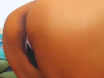 Bongacams Live Sex Cam of HOTTTSKIN