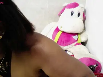 Bongacams Nude Webcam of thickebonymilf