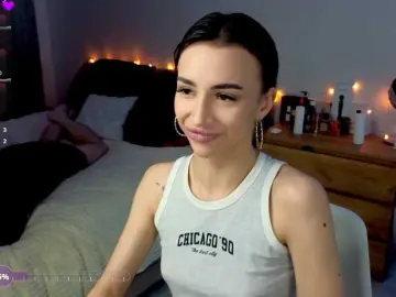 Bongacams Adult Video Chat of AdeleLaCroix