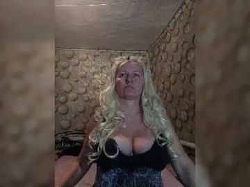 Bongacams Best live sex cam show of FameLara