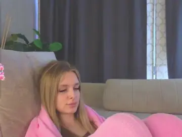 Bongacams Live Porn of CrimsonAura