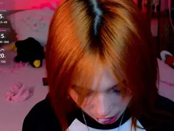 Bongacams Nude Webcam of CoralineJones