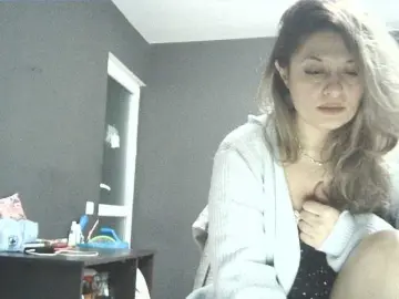 Bongacams Adult Video Chat of lionessmom