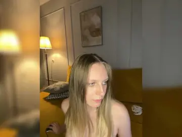 Bongacams Nude Webcam of HotWillow