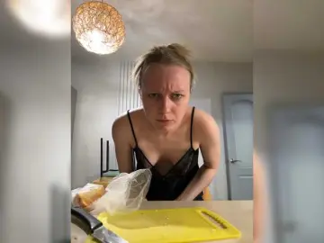 Bongacams Nude Webcam of HotWillow