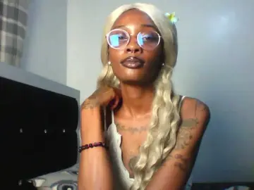 Bongacams Live Sex Cam of Calin33