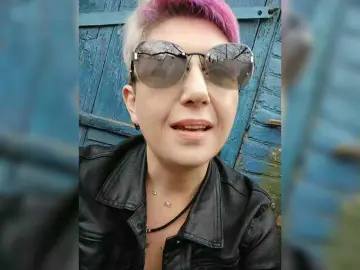 Bongacams Best Webcam of BUSINKA-25