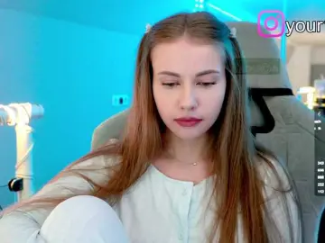 Bongacams Free Porn Cam of -VikkiL0vesCheese-