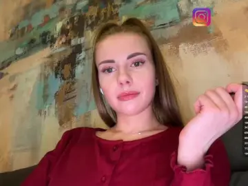 Bongacams Watch Live Sex Cams of -VikkiL0vesCheese-